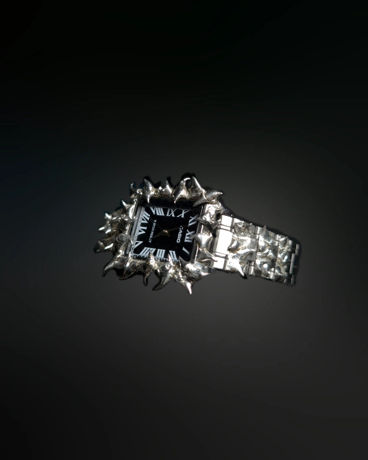 Titan Fang Watch V