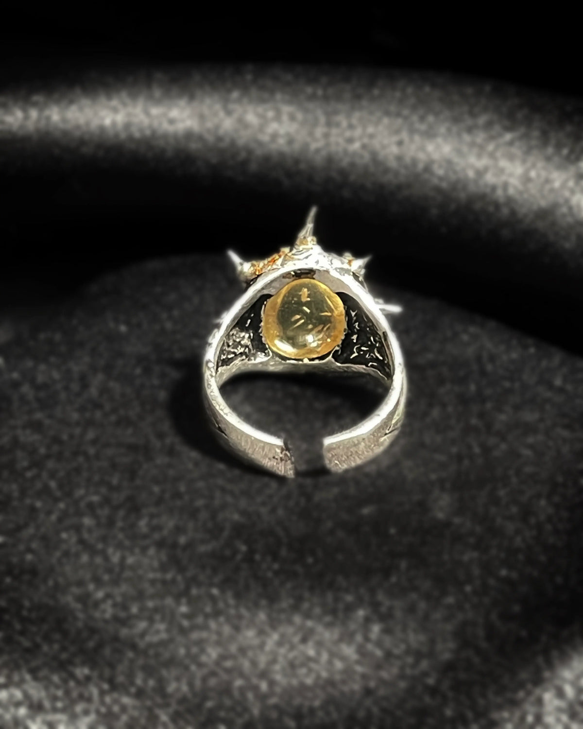 Titan Fang Ring III