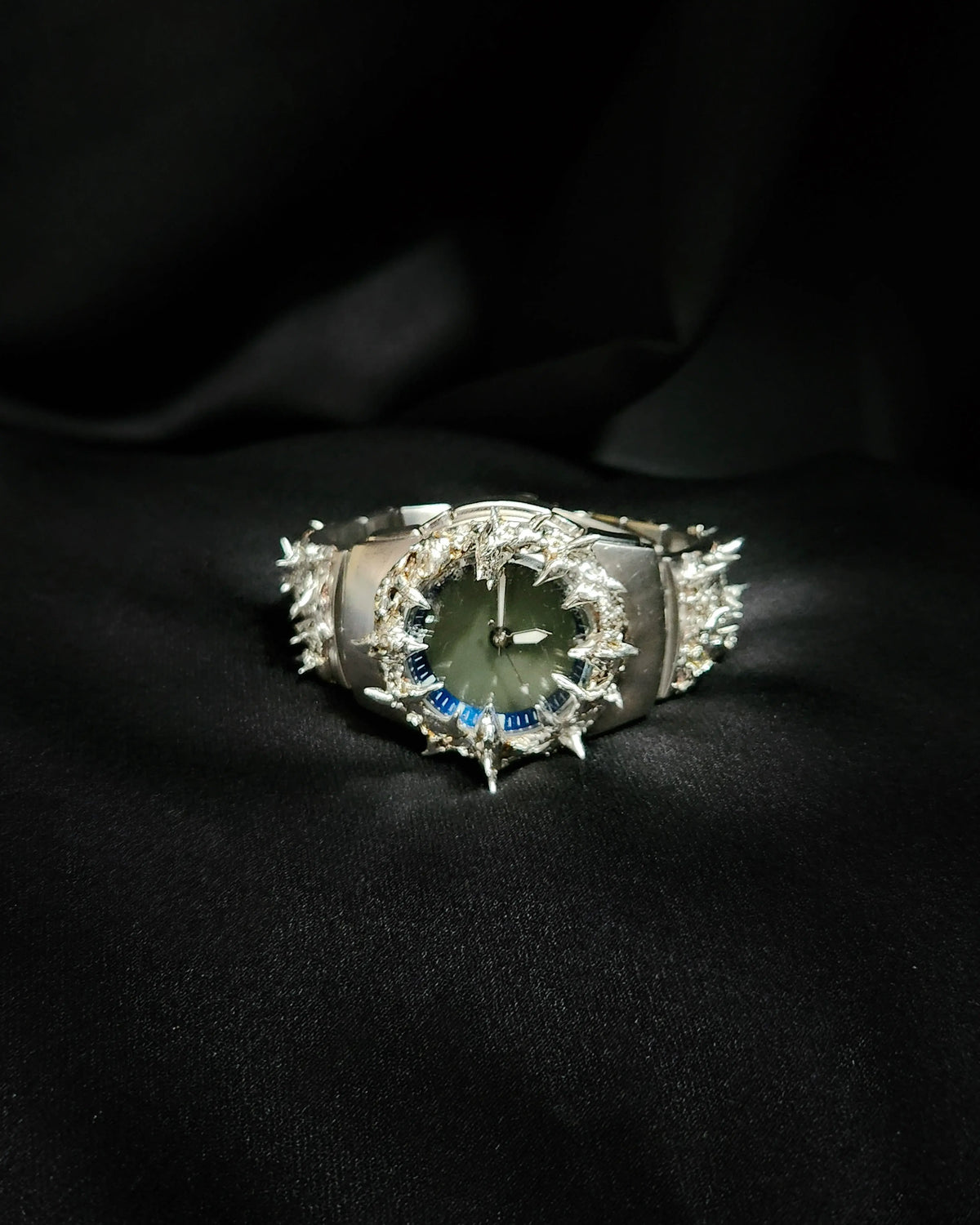 Titan Fang Watch