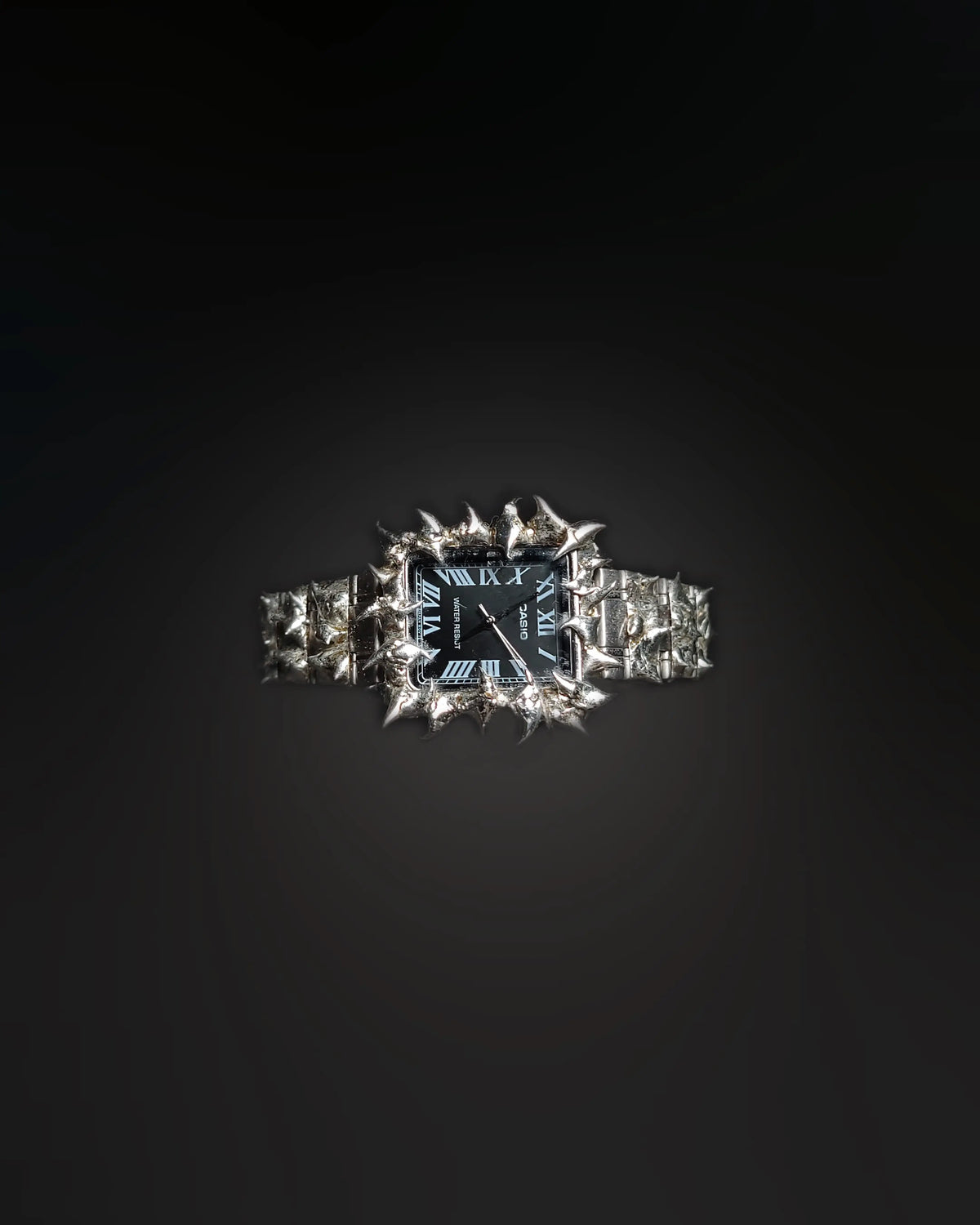 Titan Fang Watch V